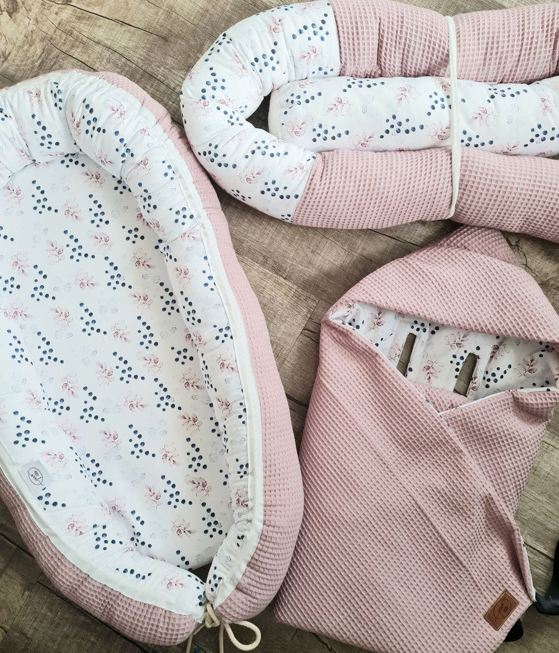Babynestchen "Flower dots" altrosa waffel