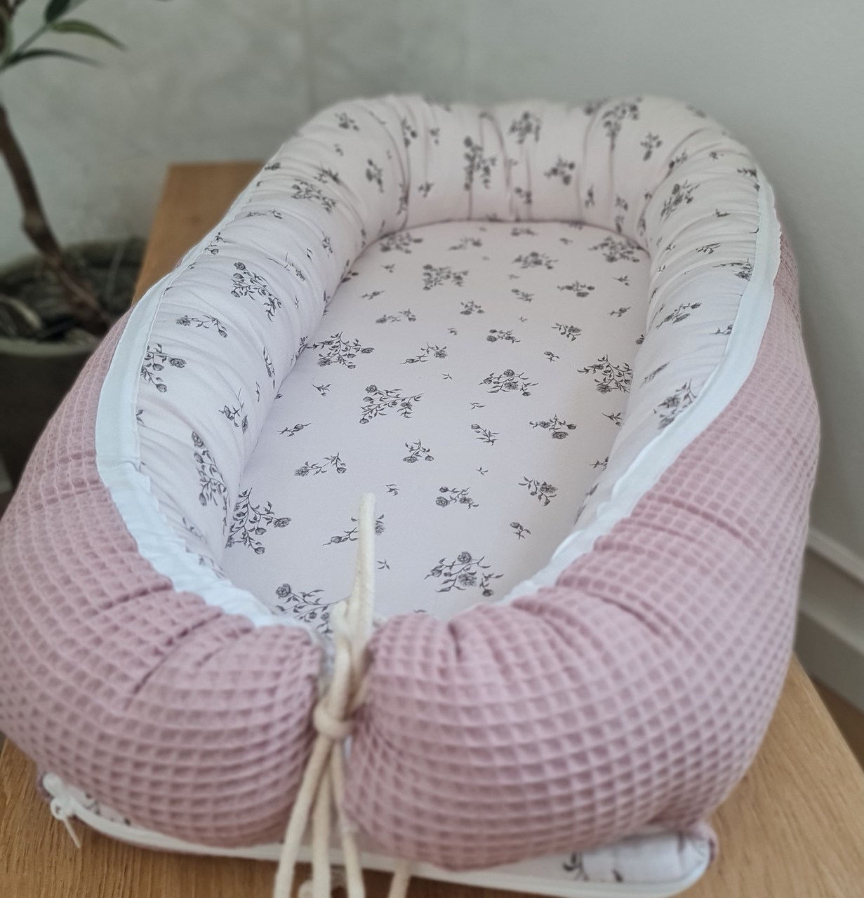 Babynestchen "Vintage Blume" grau/waffelstoff altrosa