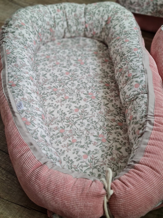 Babynestchen "Musselin Blumen"/cord altrosa