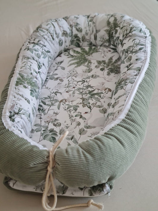 Babynestchen "Schwan" cord salbei